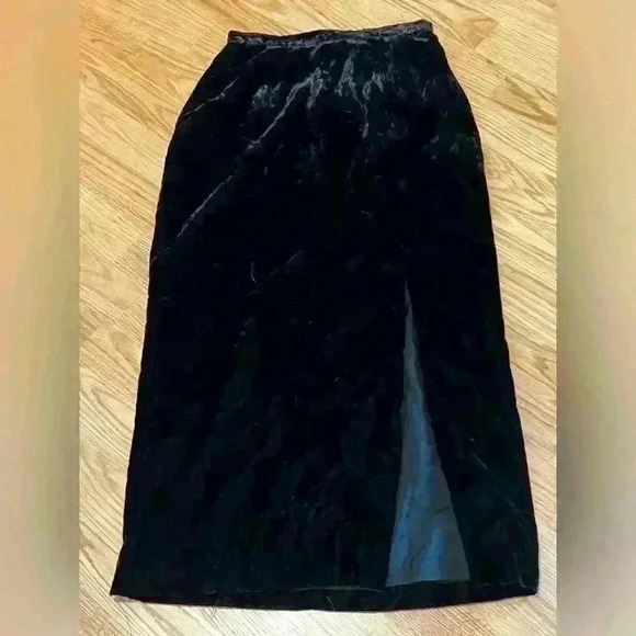Westbound Petites Black Velvet Maxi Skirt Size 6 Petite - Picture 1 of 11